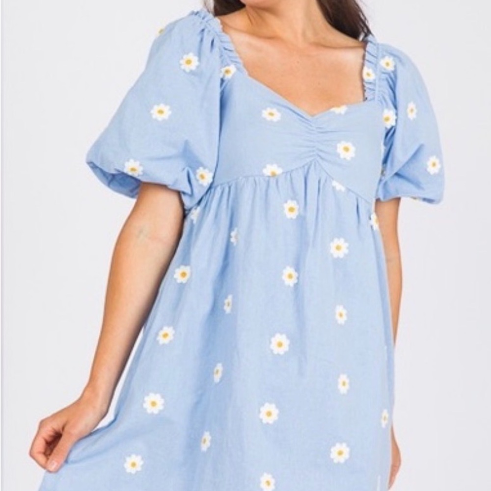 Altrd State Light Blue Daisy Puff-Sleeve Dress